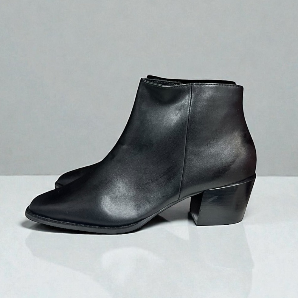 🌻NEW Linea Paolo Black Leather Ankle Booties Square Toe Side Zip Women's Size 7